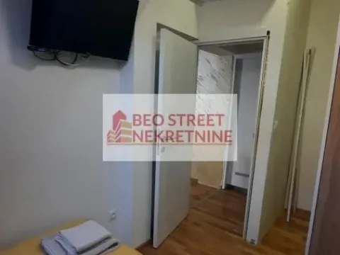 Rent, one bedroom apartment, 35m², Stari Grad, Beograd - image 1