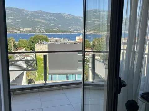 Izdavanje, dvosoban stan, 1m², Budva, Crna Gora - image 20