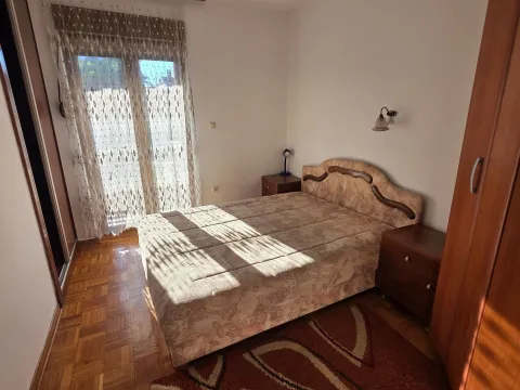 Rent, two bedroom apartment, 85m², Stari Aerodrom, Podgorica - image 2