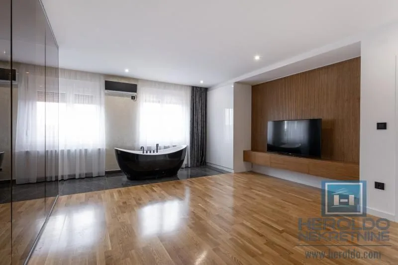 Prodaja, stan, 340m², Kajsijar, Jagodina
