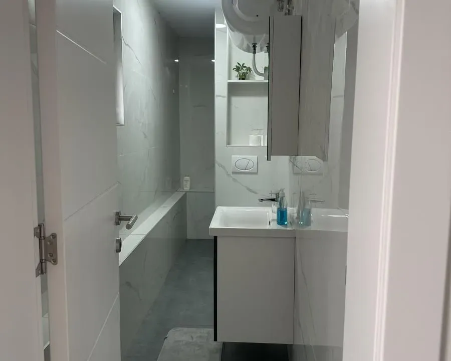 Izdavanje, poslovni prostor, 93m², Medijana, Niš