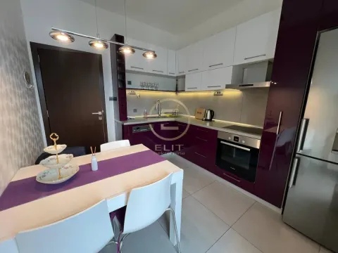 Izdavanje, trosoban stan, 88m², Sajmište, Novi Sad - image 10