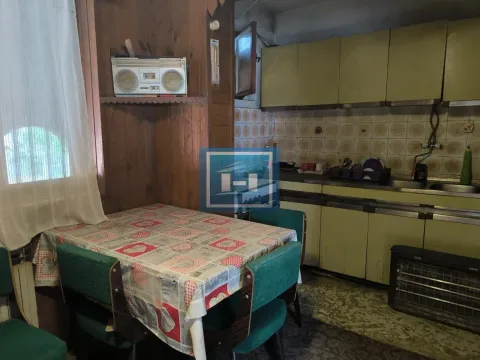 Prodaja, kuća, 824m², Brestovo, Despotovac - image 11