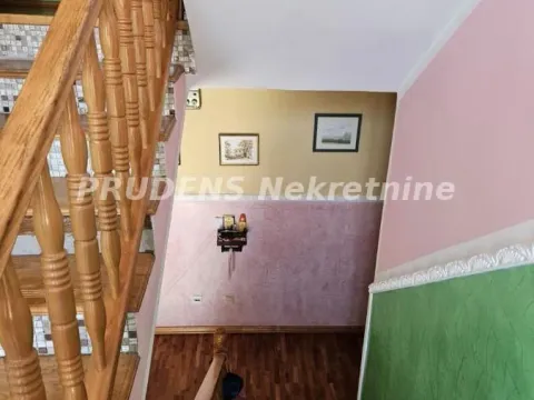 Prodaja, kuća, 250m², Jakovo, Surčin - image 7