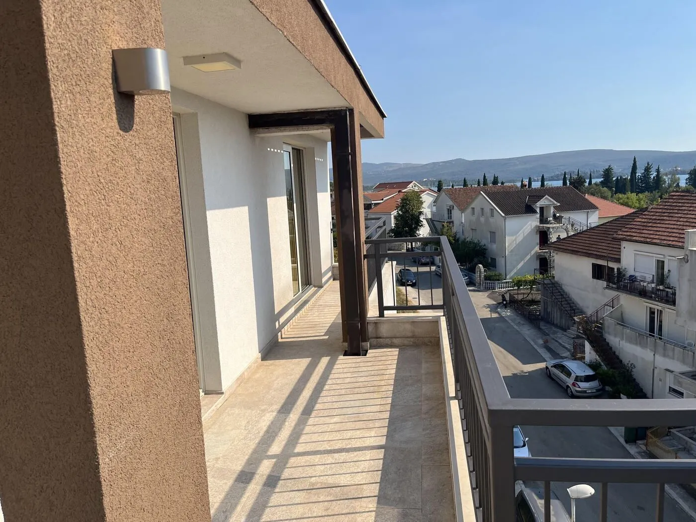 Prodaja, trosoban stan, 99m², Kalimanj, Tivat