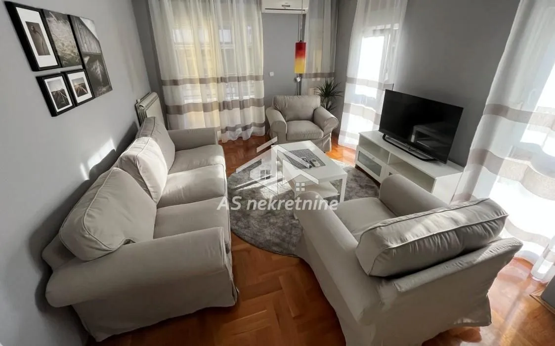 Rent, two bedroom apartment, 46m², Vračar Hram, Vračar Sve Podlokacije