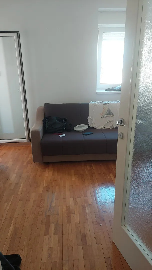 Izdavanje, jednosoban stan, 26m², Centar, Novi Sad