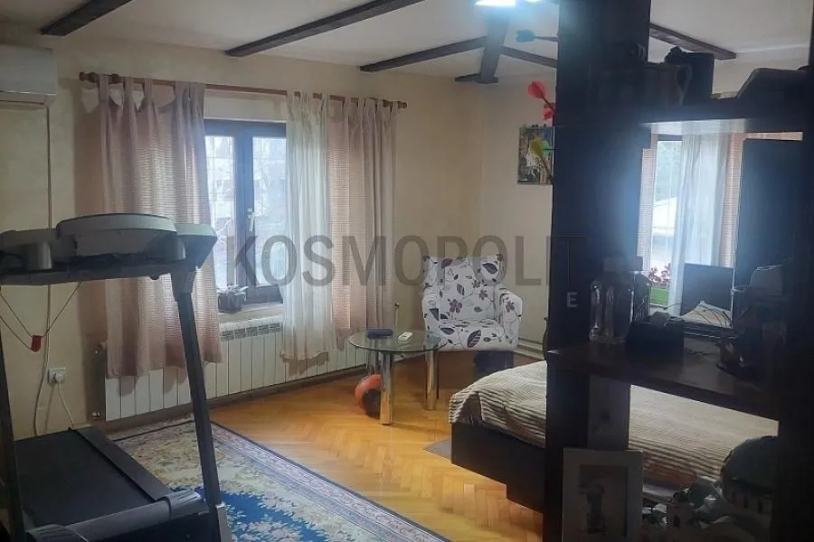 Sale, apartment, 110m², Karaburma, Palilula Sve Podlokacije
