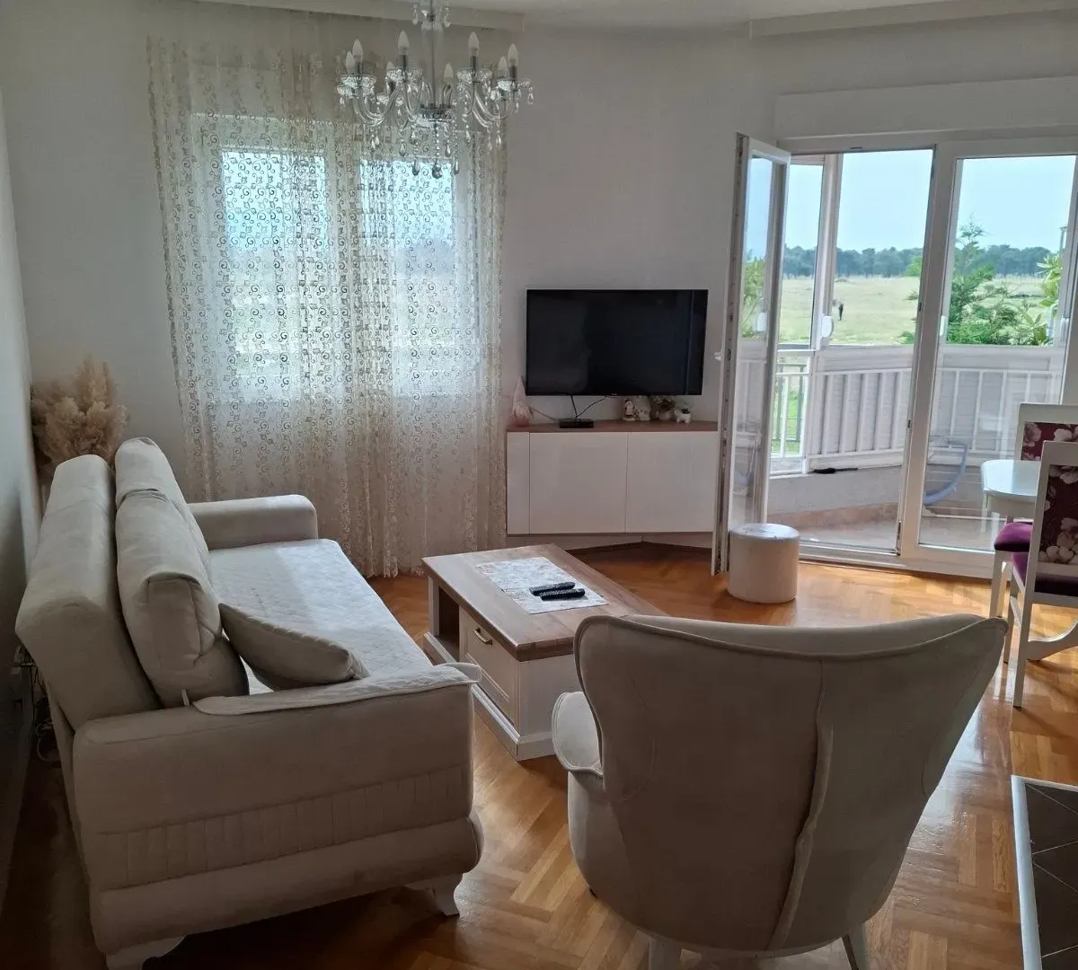 Izdavanje, jednosoban stan, 45m², Stari Aerodrom, Podgorica