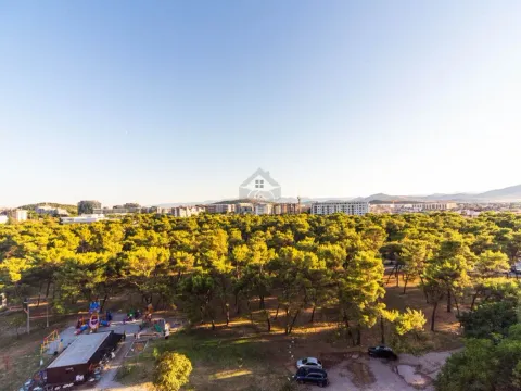 Prodaja, dvosoban stan, 77m², Blok 5, Podgorica