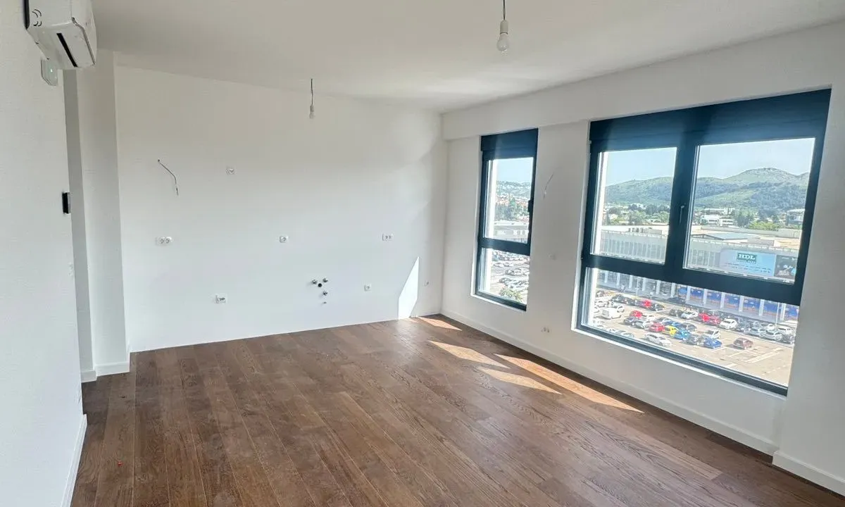 Sale, one bedroom apartment, 59m², Centar, Bar