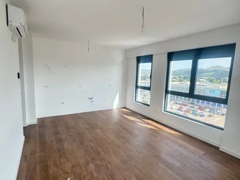 Sale, one bedroom apartment, 59m², Centar, Bar - image 1