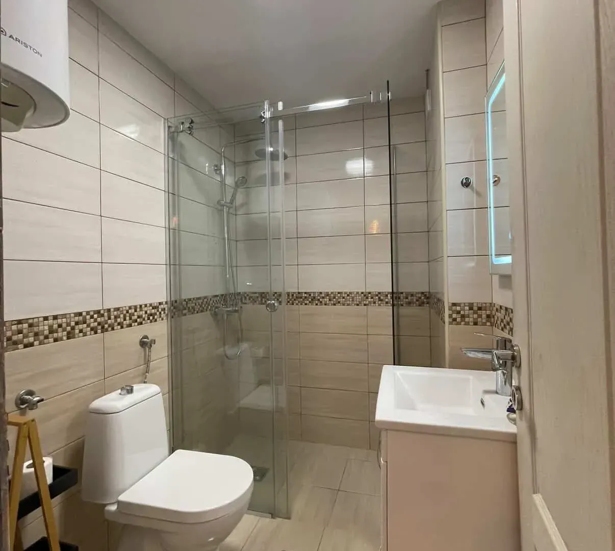 Rent, one bedroom apartment, 45m², Sveti Stefan, Budva