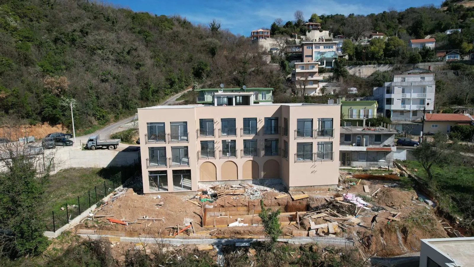 Prodaja, ugostiteljski objekat, 1680m², Seoce, Budva