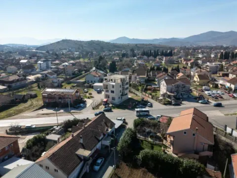 Izdavanje, poslovni prostor, 600m², Gornja Gorica, Podgorica - image 2