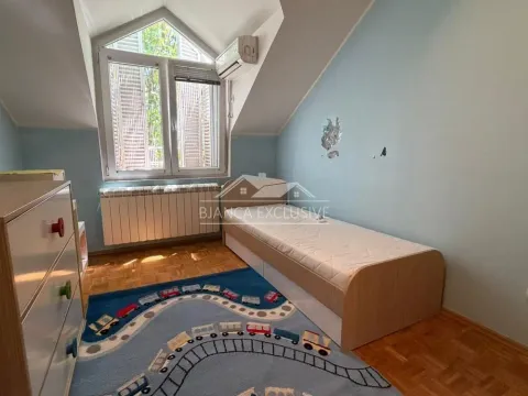 Prodaja, trosoban stan, 72m², Novi Beograd Blok 64, Novi Beograd Sve Podlokacije - image 12
