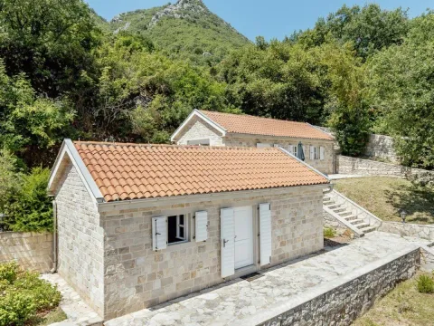 Prodaja, kuća, 800m², Prčanj, Kotor - image 40