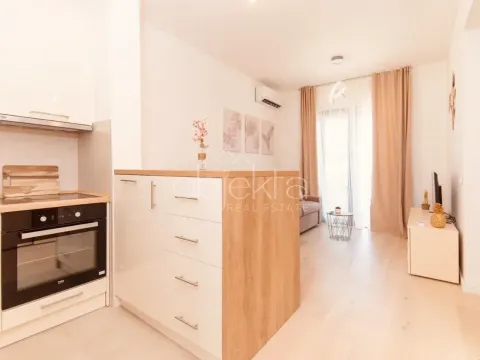 Izdavanje, stan, 39m², Tivat, Crna Gora - image 4