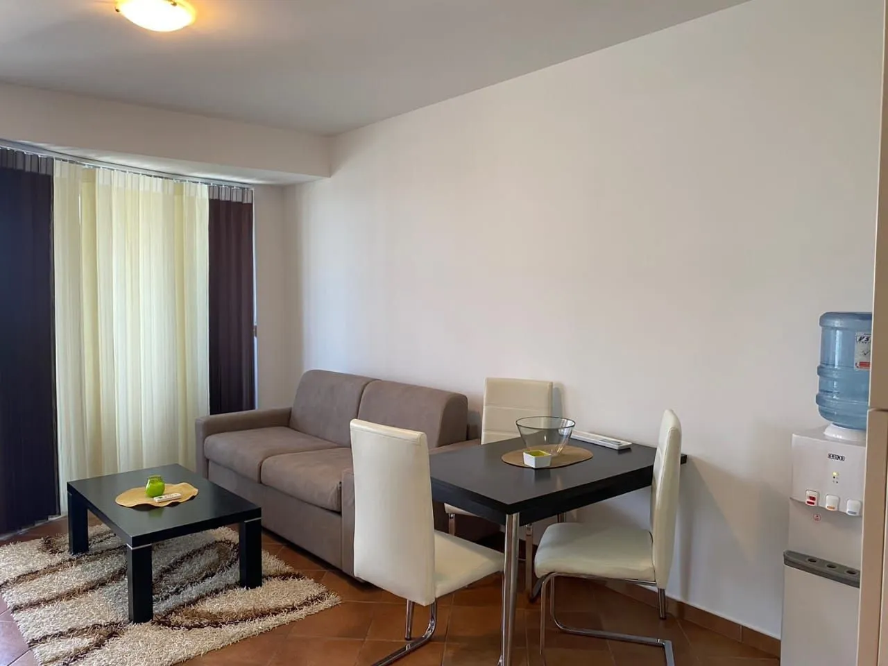 Izdavanje, jednosoban stan, 56m², Dobra Voda, Budva
