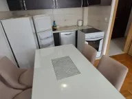 Izdavanje, dvosoban stan, 50m², Stari Aerodrom, Podgorica - image 6