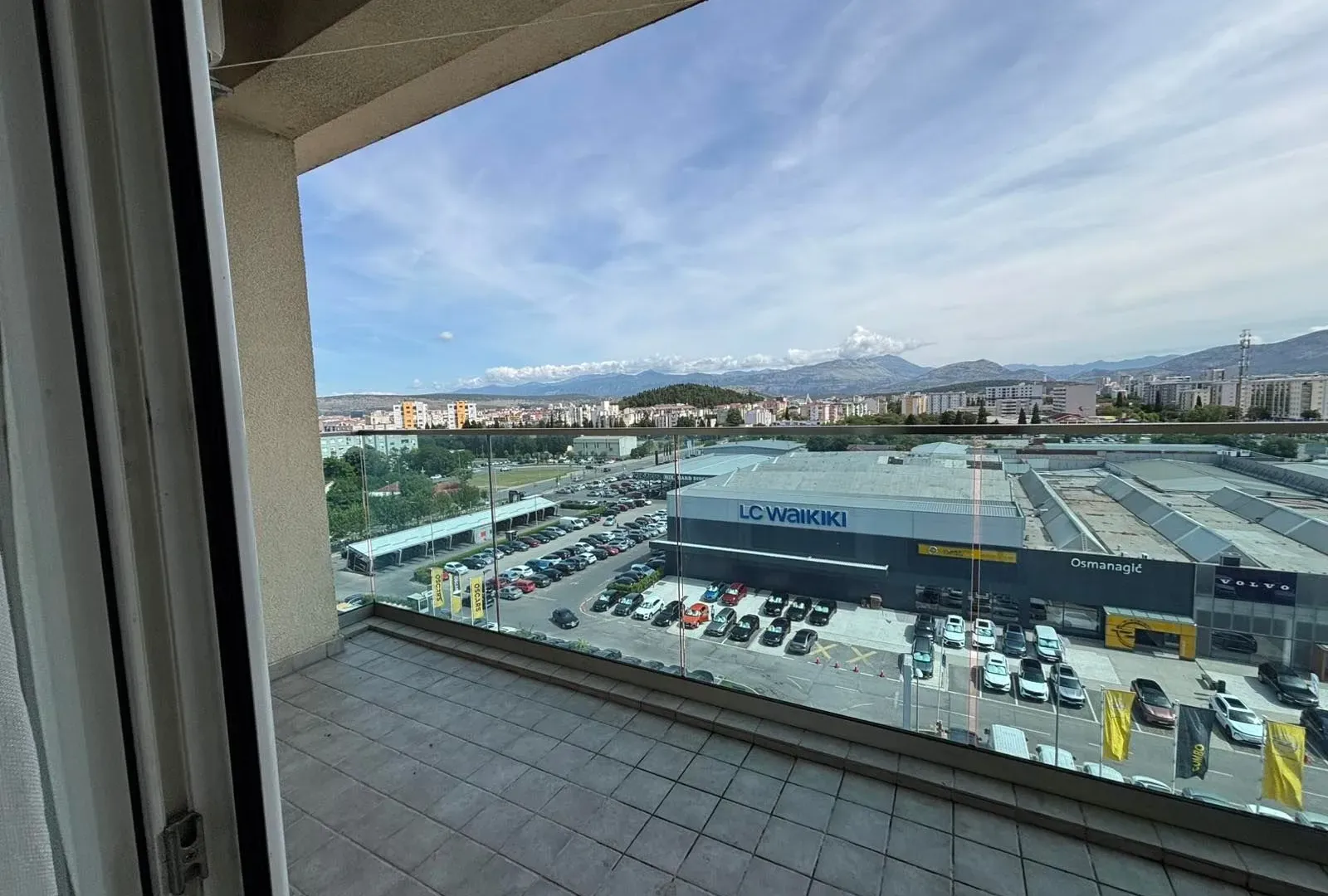 Izdavanje, dvosoban stan, 69m², Zabjelo, Podgorica