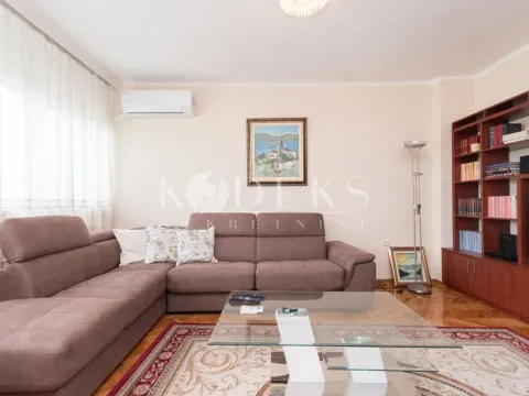 Izdavanje, jednosoban stan, 65m², Centar, Podgorica - image 3