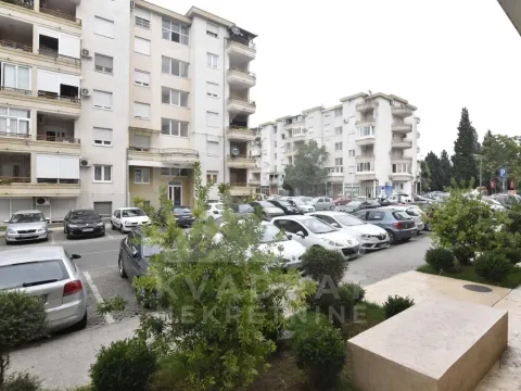 Izdavanje, jednosoban stan, 42m², Zagorič, Podgorica - image 14