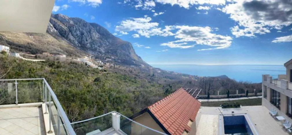Izdavanje, kuća, 300m², Blizikuće, Budva