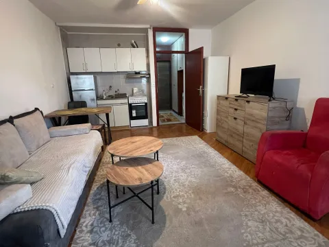 Rent, one bedroom apartment, 37m², Centar, Bar - image 4