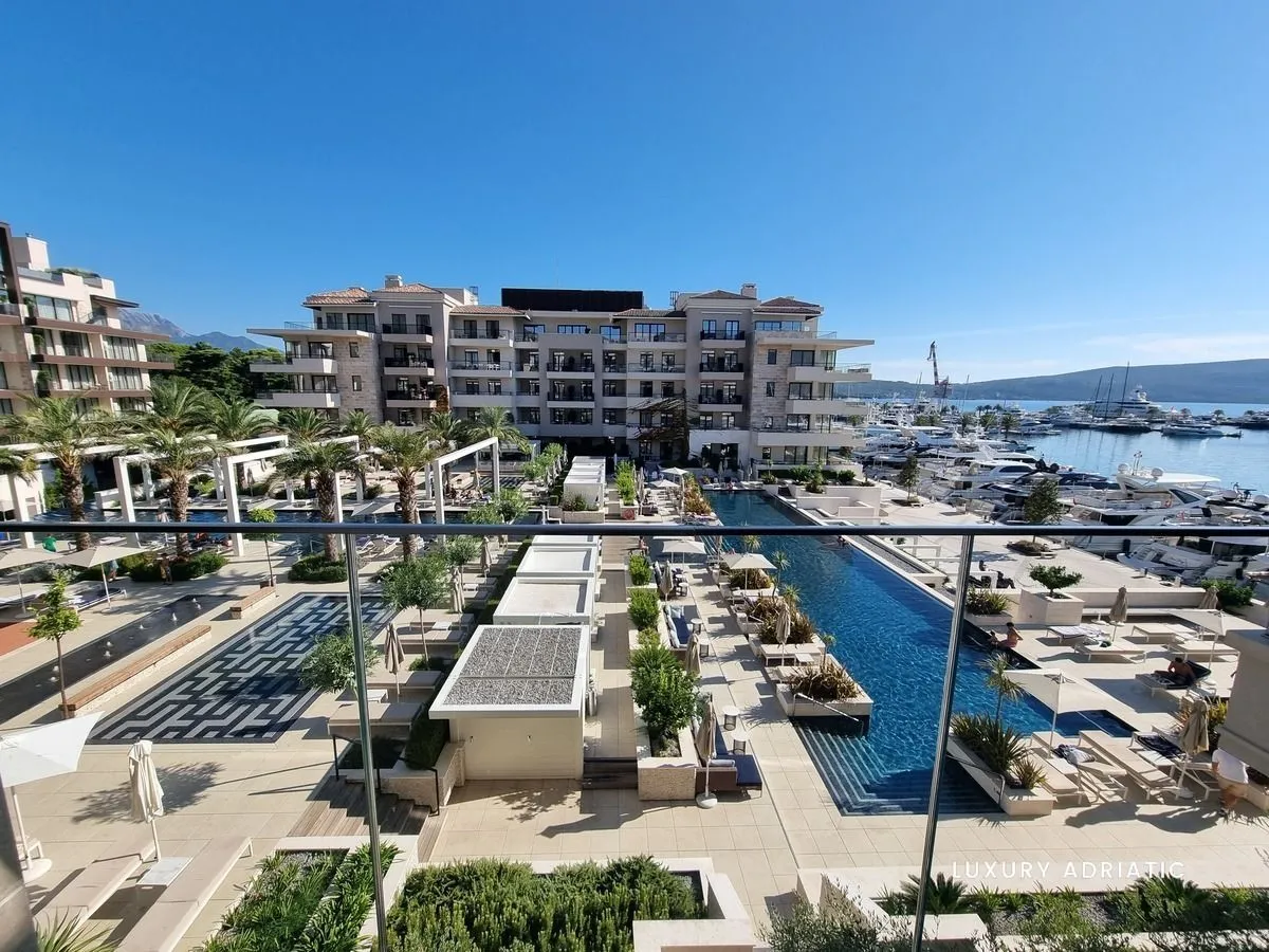 Sale, two bedroom apartment, 187m², Tivat, Crna Gora