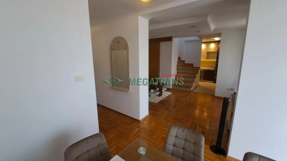 Izdavanje, četvorosoban stan, 103m², Grbavica, Novi Sad Sve Podlokacije