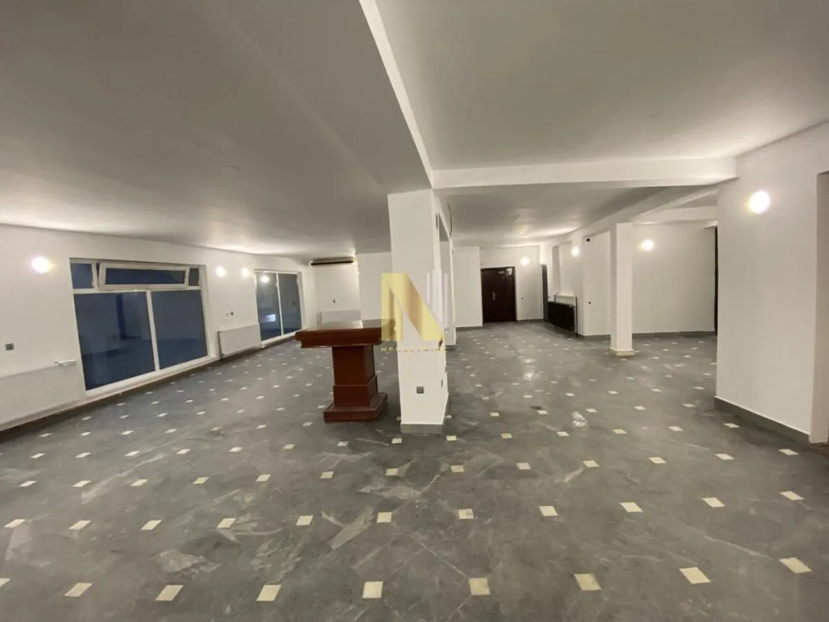 Rent, office space, 220m², Socijalno, Novi Sad Sve Podlokacije