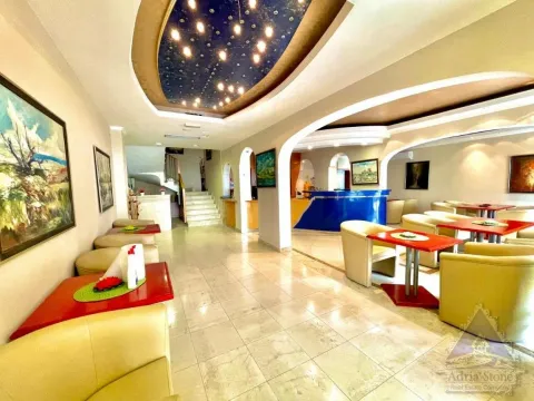 Sale, hospitality venue, 1300m², Budva, Crna Gora