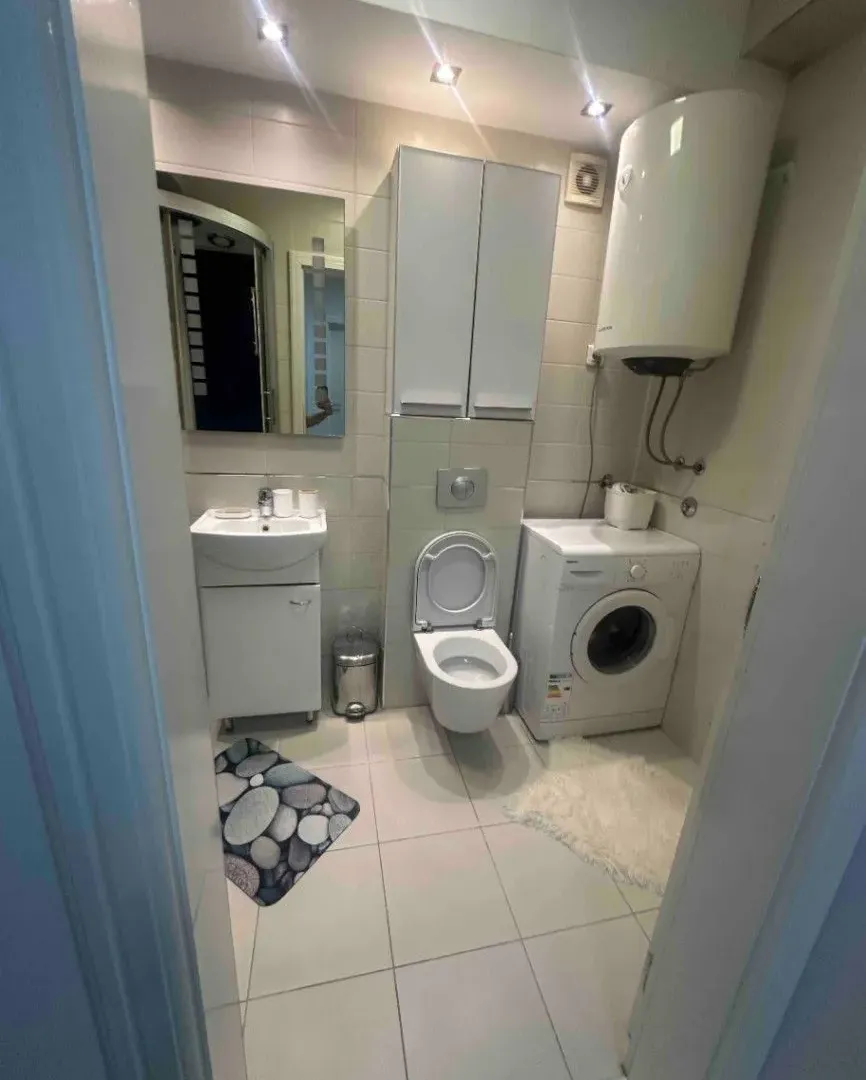 Izdavanje, jednosoban stan, 58m², Stari Aerodrom, Podgorica