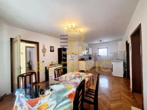 Prodaja, kuća, 202m², Surčin, Beograd - image 5