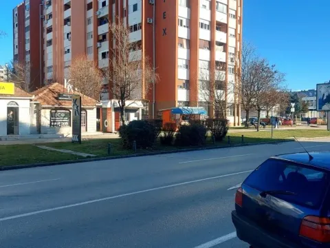 Prodaja, dvosoban stan, 73m², Centar, Nikšić - image 2