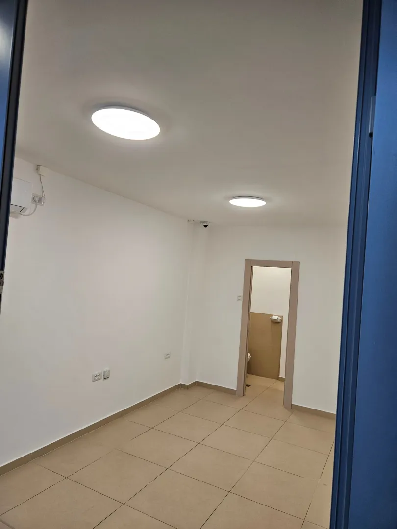Rent, office space, 18m², Preko Morače, Podgorica