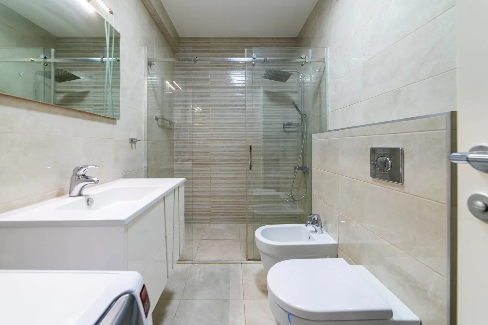 Sale, four bedroom apartment, 355m², Bečići, Budva
