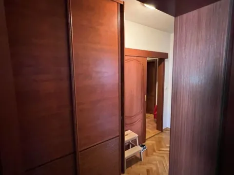 Prodaja, četvorosoban stan, 124m², Centar, Bar - image 9