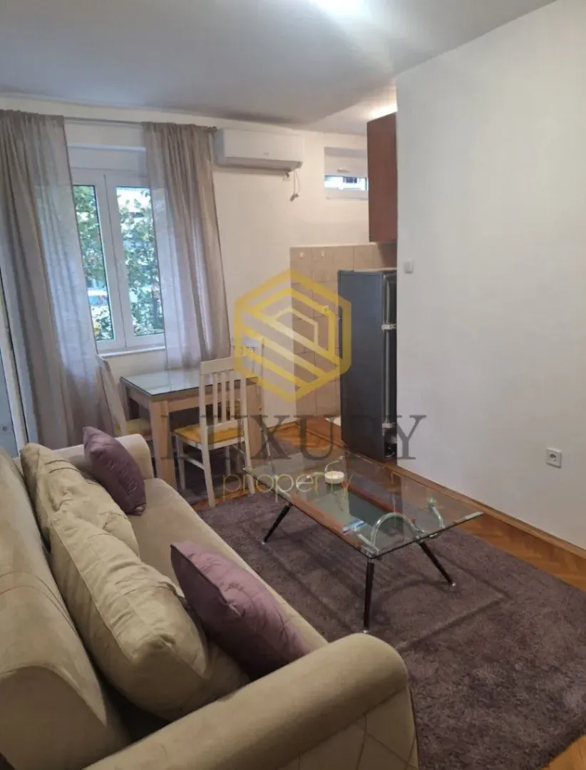 Rent, one bedroom apartment, 38m², Centar, Podgorica