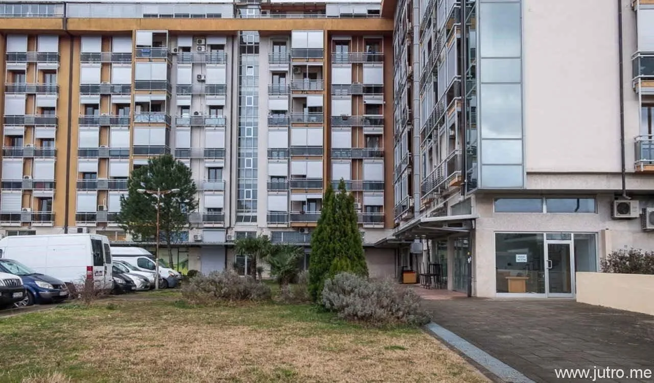 Prodaja, dvosoban stan, 68m², Preko Morače, Podgorica