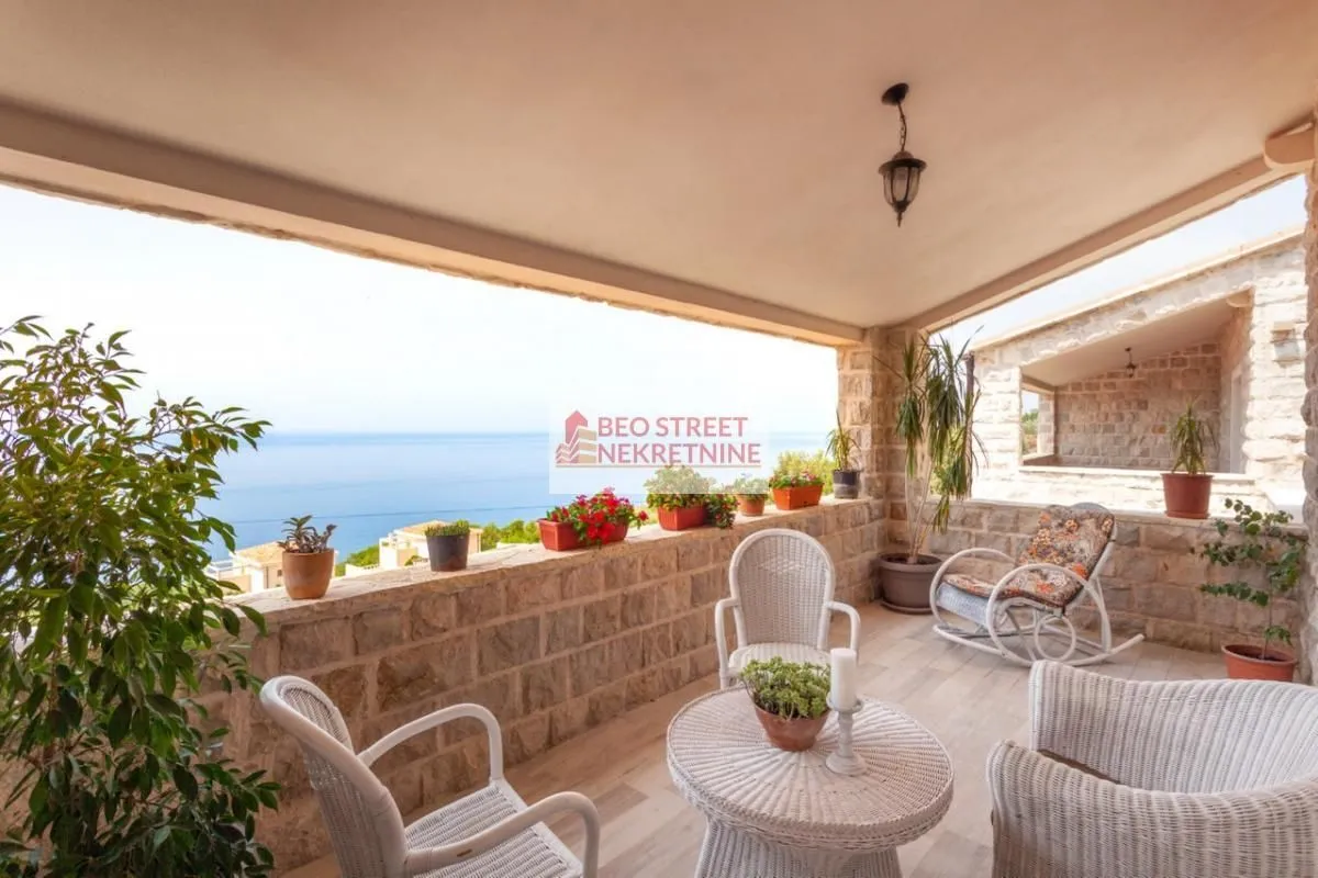 Prodaja, jednosoban stan, 49m², Reževići, Budva