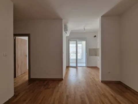 Sale, one bedroom apartment, 37m², Bečići, Budva - image 20