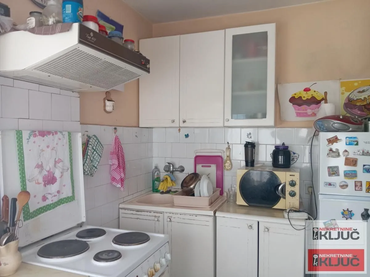 Prodaja, trosoban stan, 74m², Bulevar Oslobodjenja, Novi Sad Sve Podlokacije