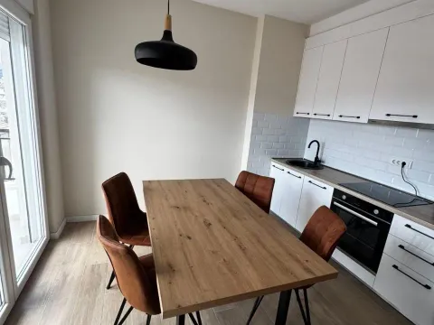 Rent, one bedroom apartment, 52m², Kalimanj, Tivat - image 2