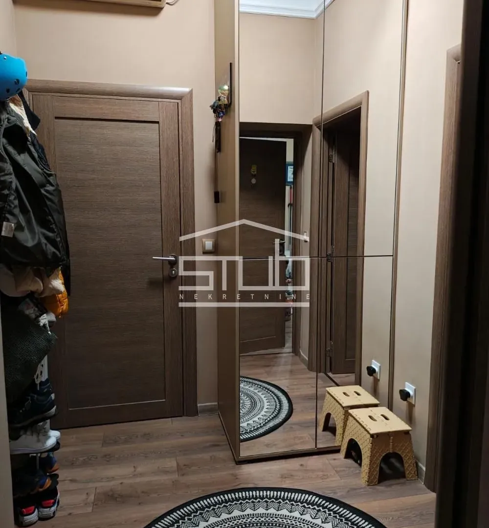 Prodaja, trosoban stan, 70m², Senjak, Beograd