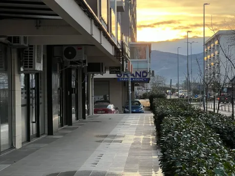 Rent, office space, 95m², City Kvart, Podgorica - image 12