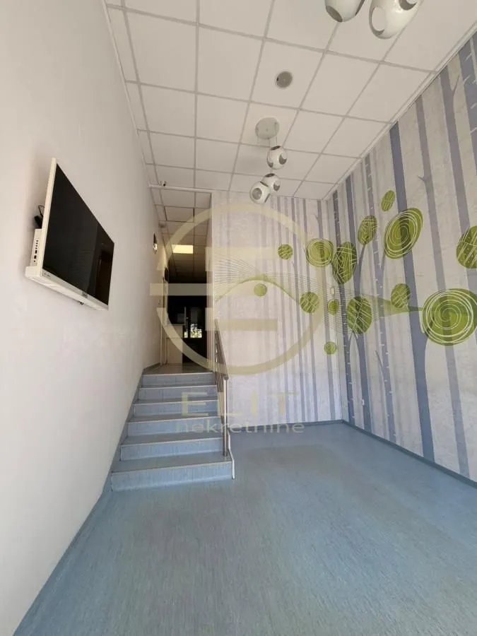 Rent, office space, 150m², Socijalno, Novi Sad Sve Podlokacije