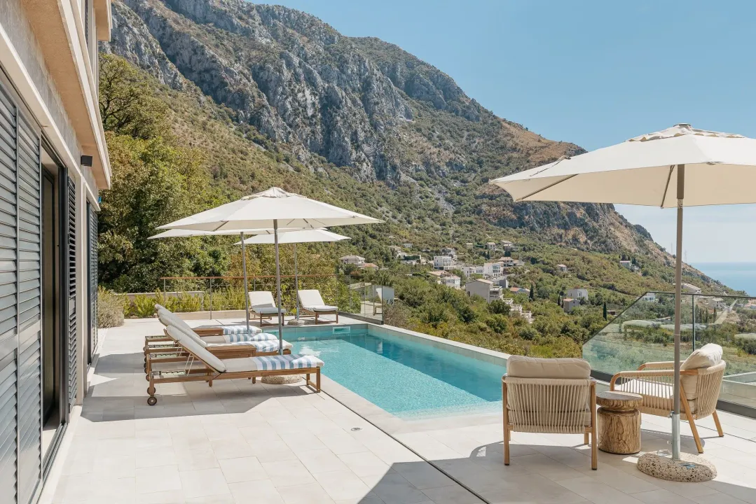 Sale, house, 250m², Blizikuće, Budva