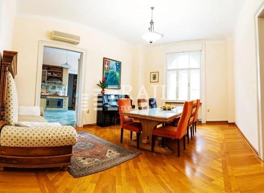 Rent, apartment, 160m², Stari Grad, Beograd